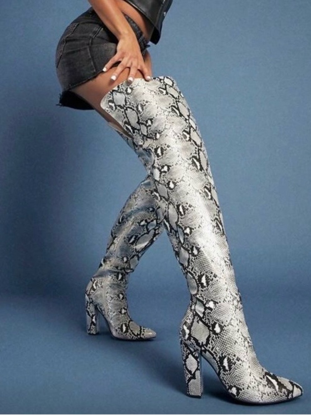 SHEIN Snakeprint Heeled Boots - Picture 4 of 9